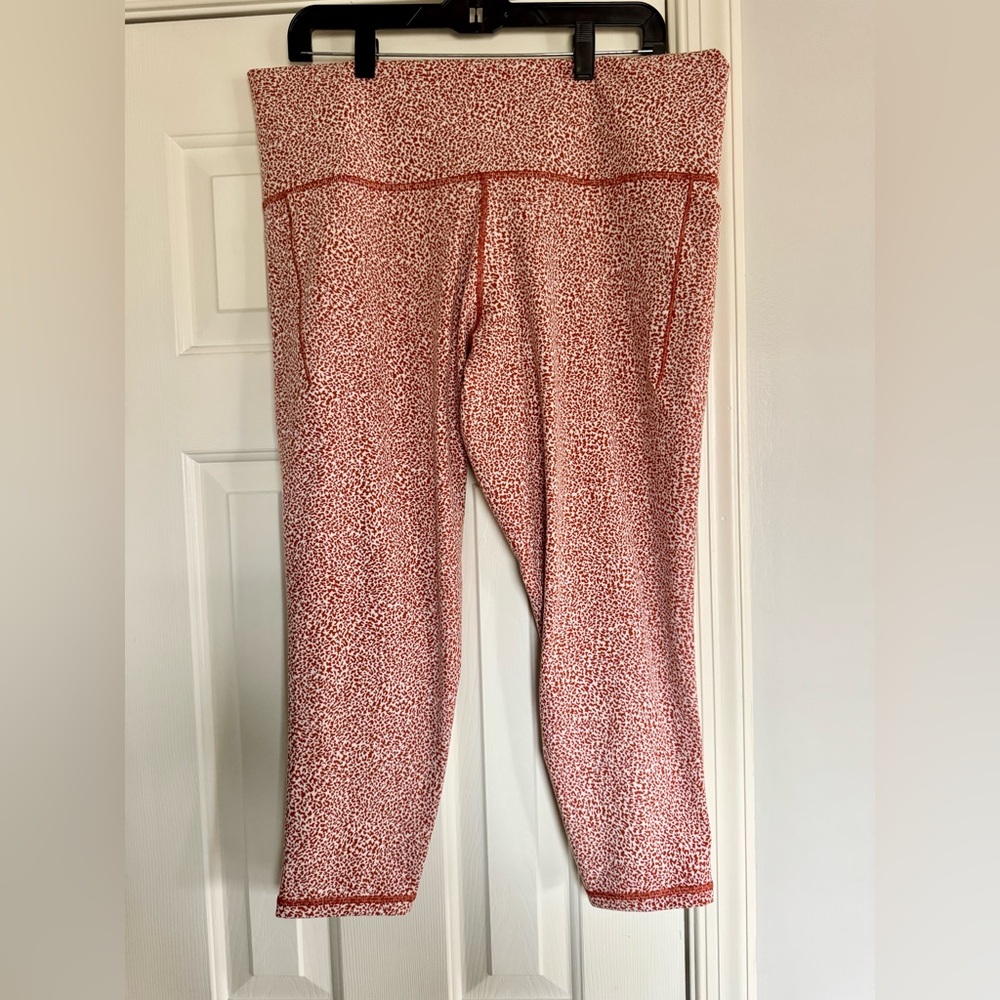 Athleta Orange and White Textured salutation Stash II Tights